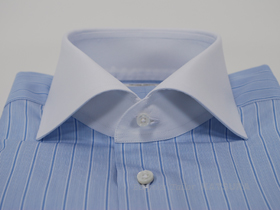 ���C�h�J���[